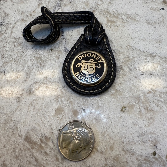 Dooney &‎ Bourke Black Leather replacement fob - Picture 2 of 5